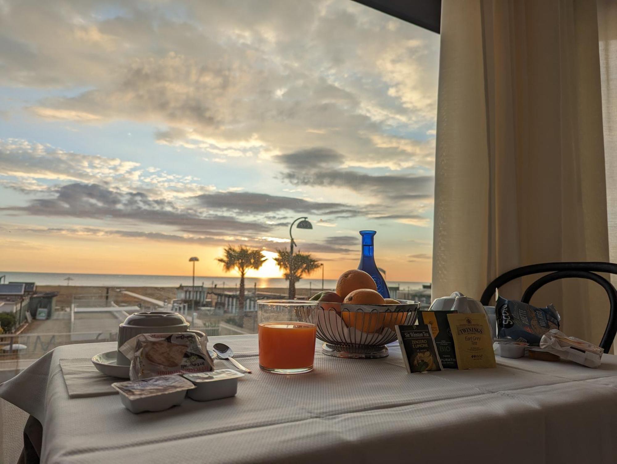Grand Meeting Hotel Rimini Kültér fotó