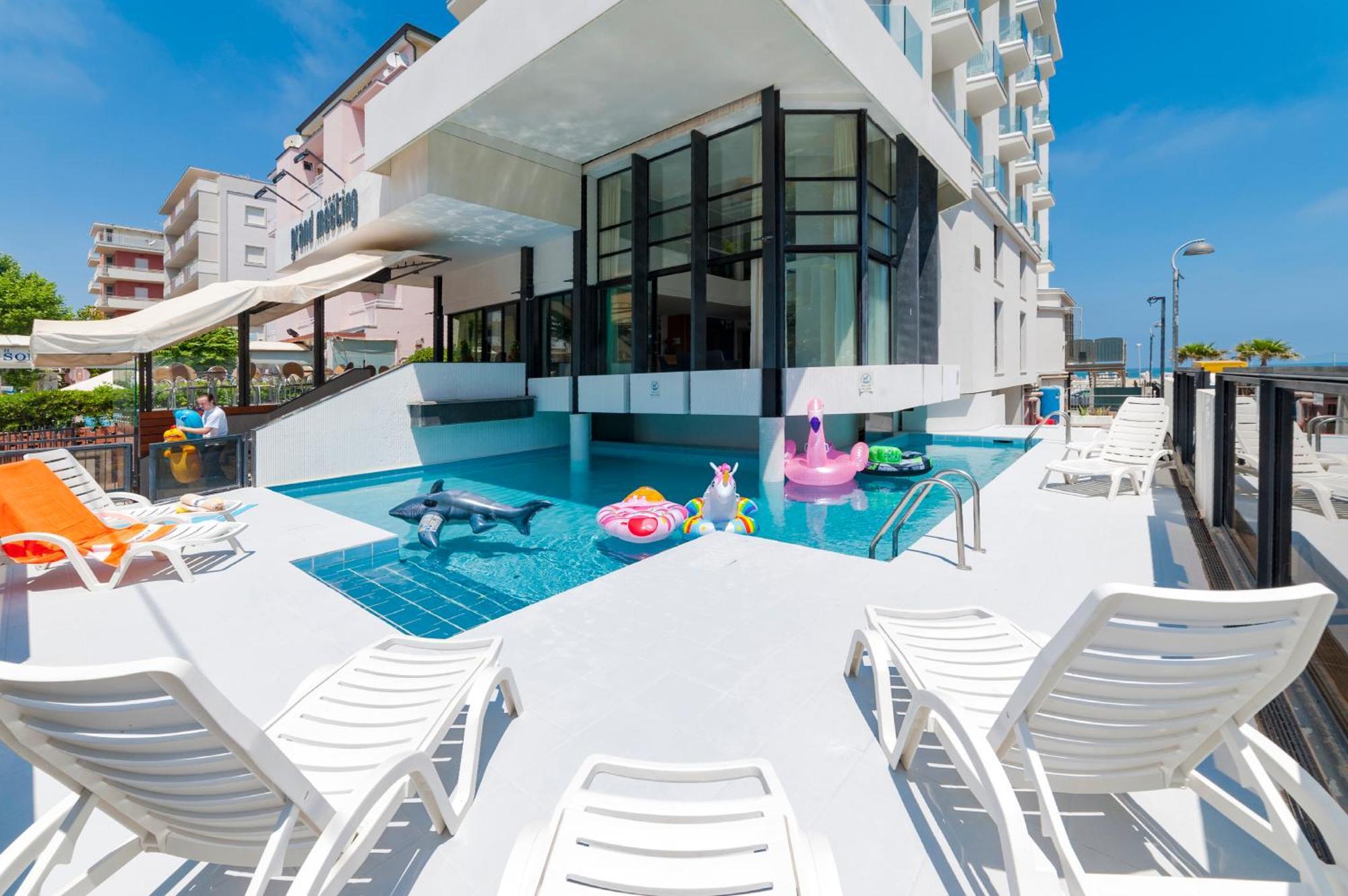 Grand Meeting Hotel Rimini Kültér fotó